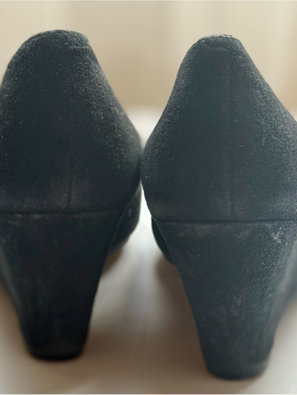 Classic Nine West Black Suede Women's Pumps - Picture 5 of 6